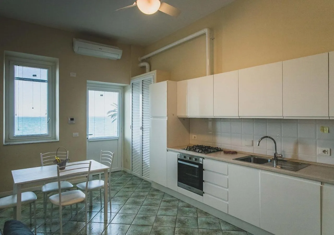 Casa sul LUNGOMARE Appartamento Porto Santo Stefano  0*, Porto Santo Stefano (Grosseto)