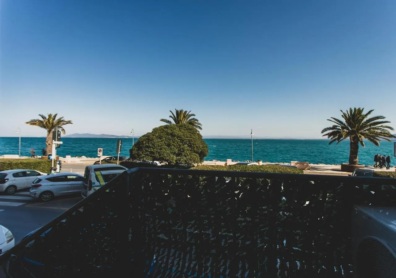 Casa sul LUNGOMARE Appartamento Porto Santo Stefano  Italia